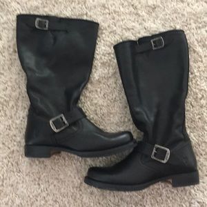 Wide calf!  Beautiful black Frye boots 18” calf